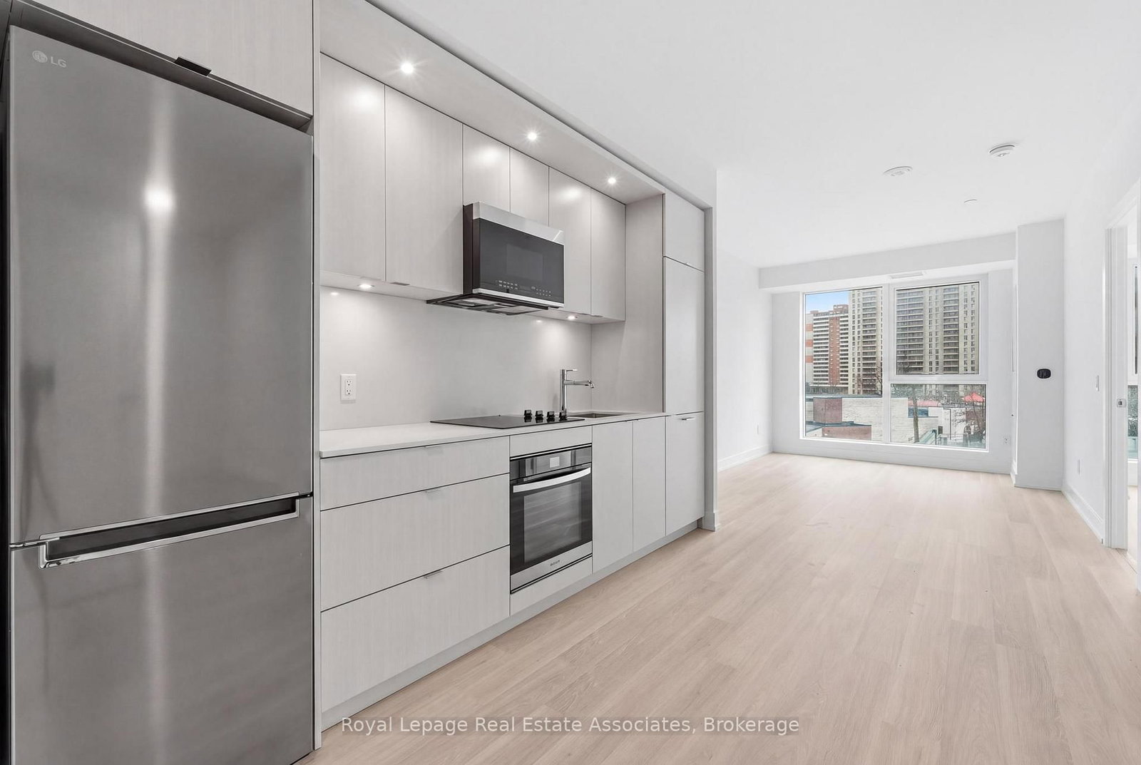 25 Cordova Avenue, Unit 416 - Photo 2