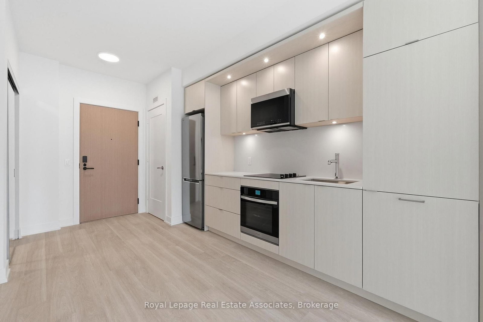 25 Cordova Avenue, Unit 416 - Photo 4