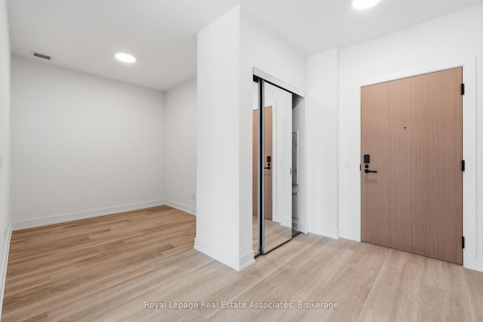 25 Cordova Avenue, Unit 416 - Photo 5