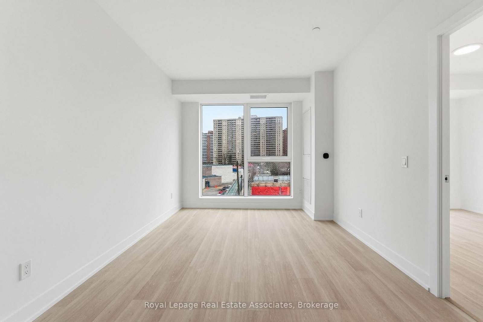 25 Cordova Avenue, Unit 416 - Photo 7