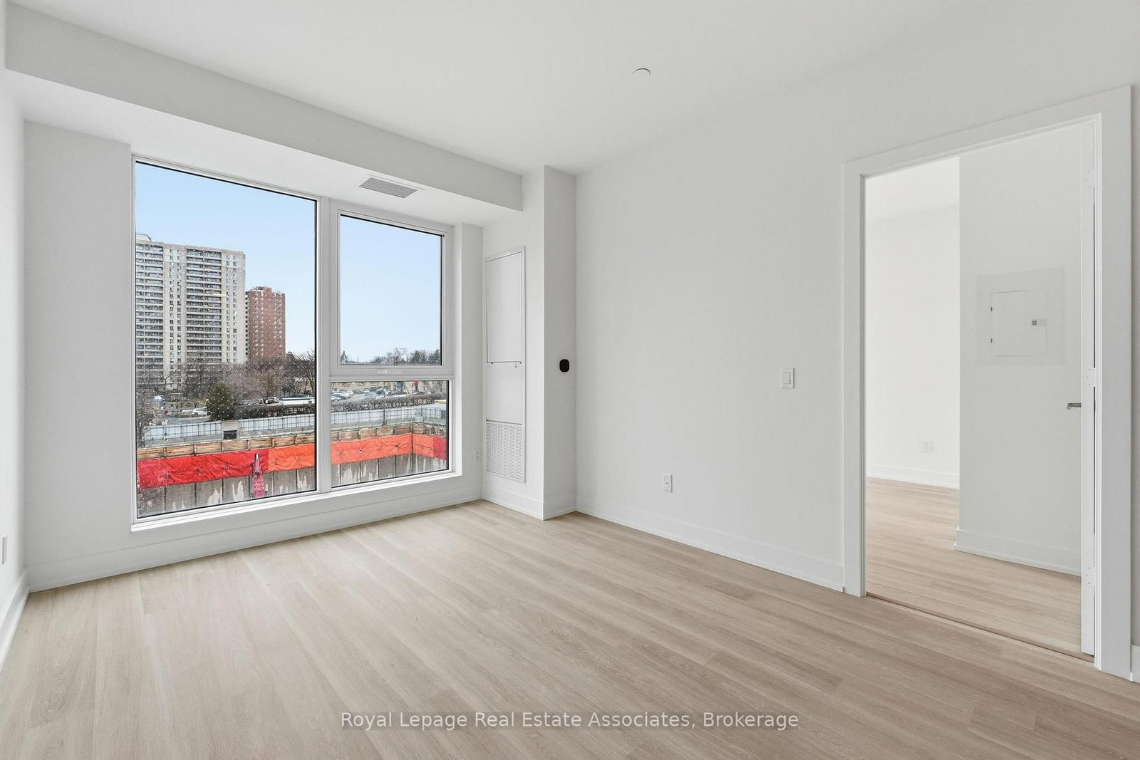 25 Cordova Avenue, Unit 416 - Photo 8