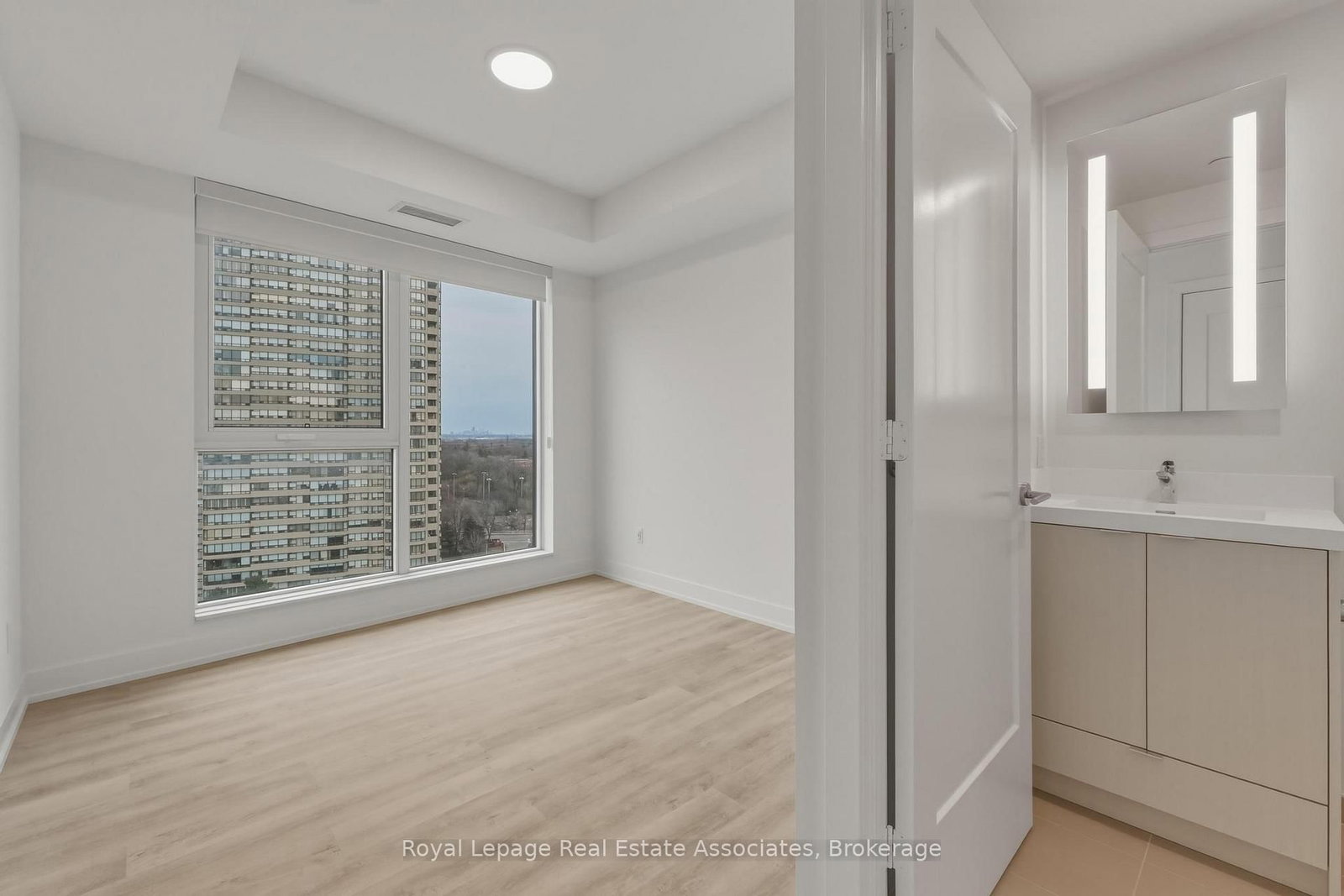 25 Cordova Avenue, Unit 1013 - Photo 14