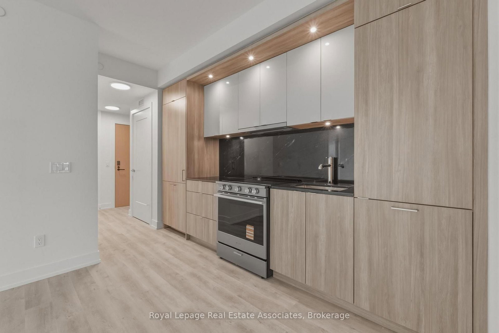 25 Cordova Avenue, Unit 1013 - Photo 4