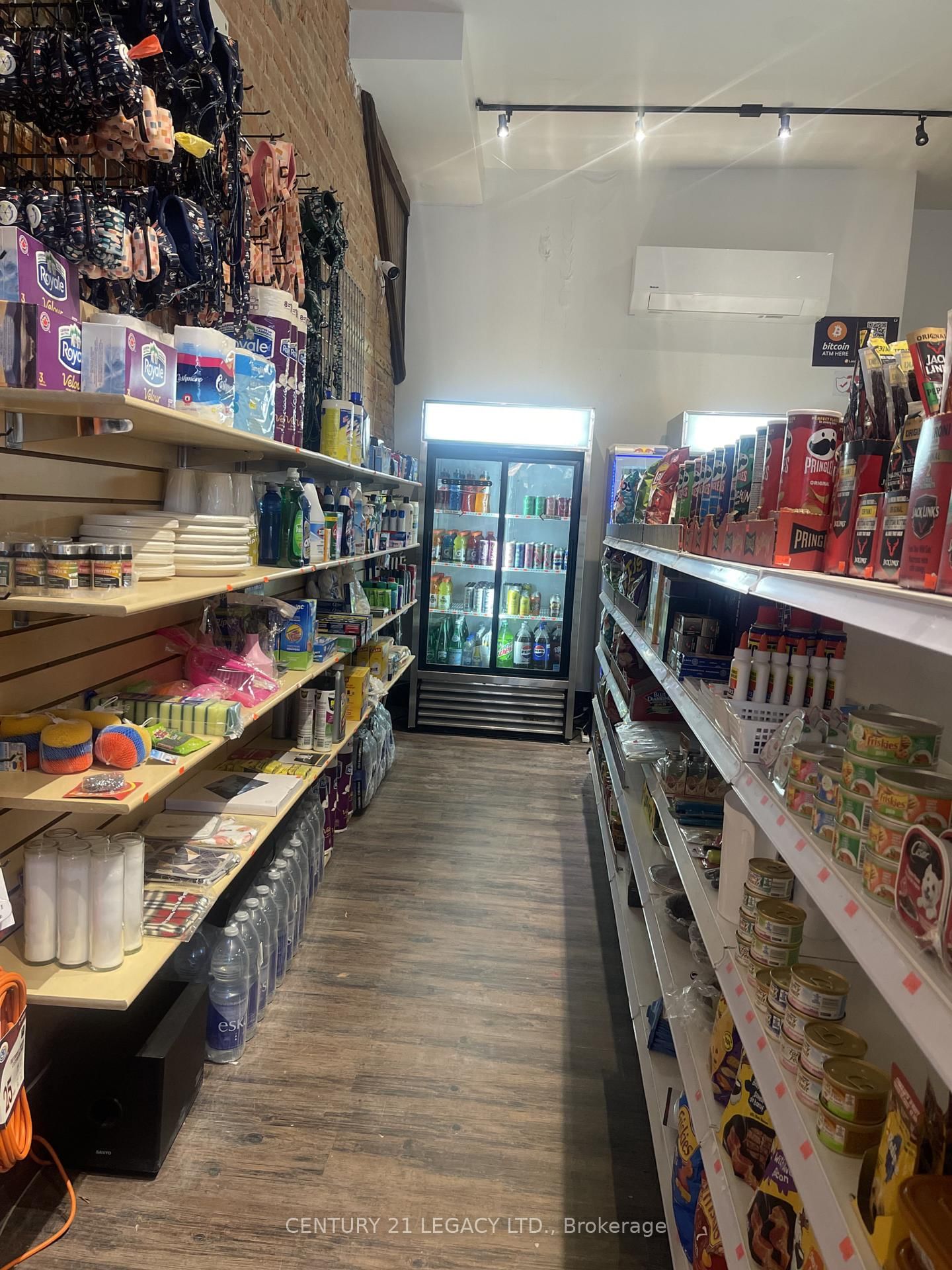 2739 Dundas Street W - Photo 2