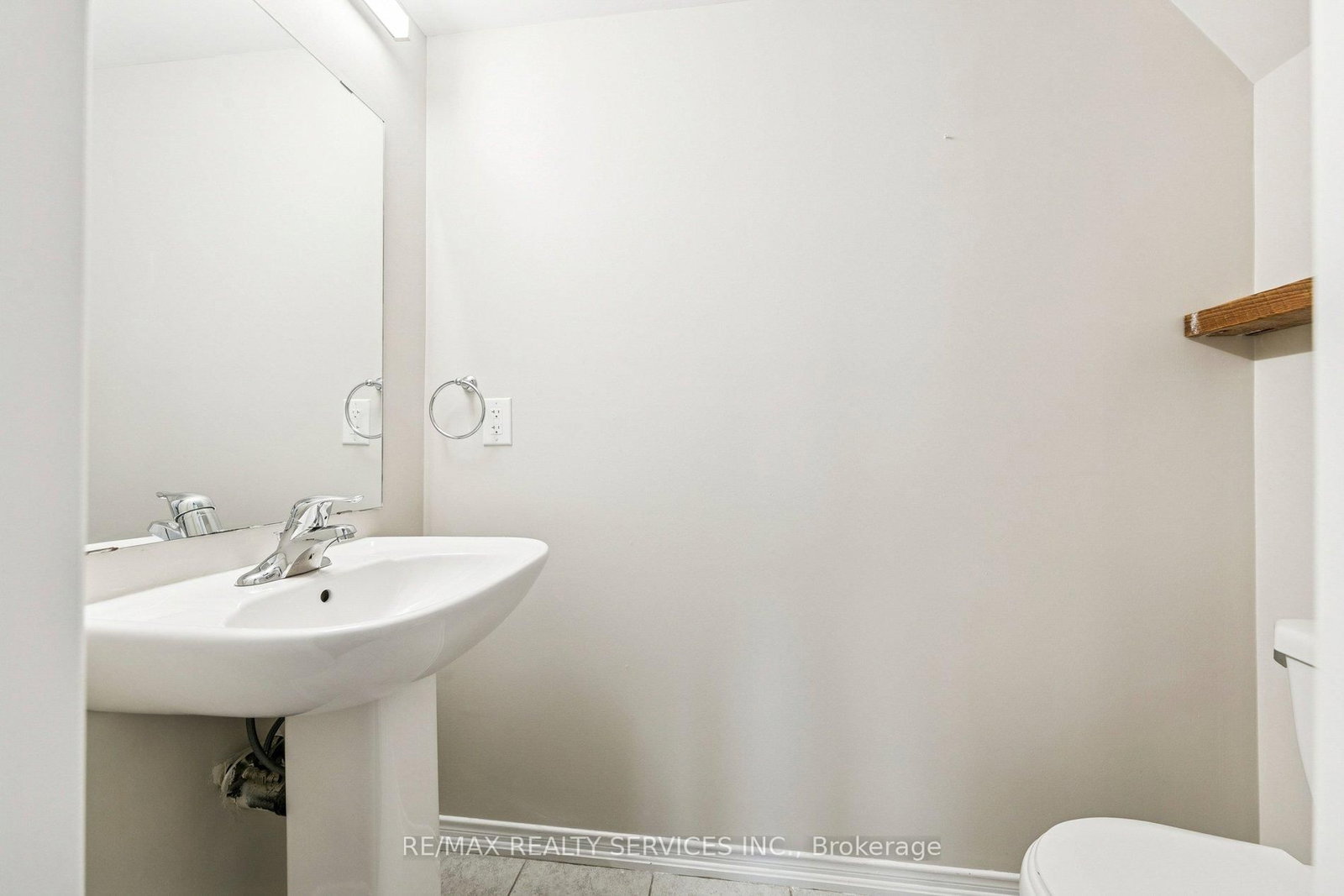 2504 Post Road, Unit 22 - Photo 10