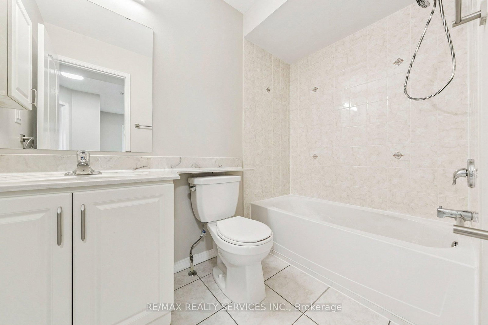 2504 Post Road, Unit 22 - Photo 16