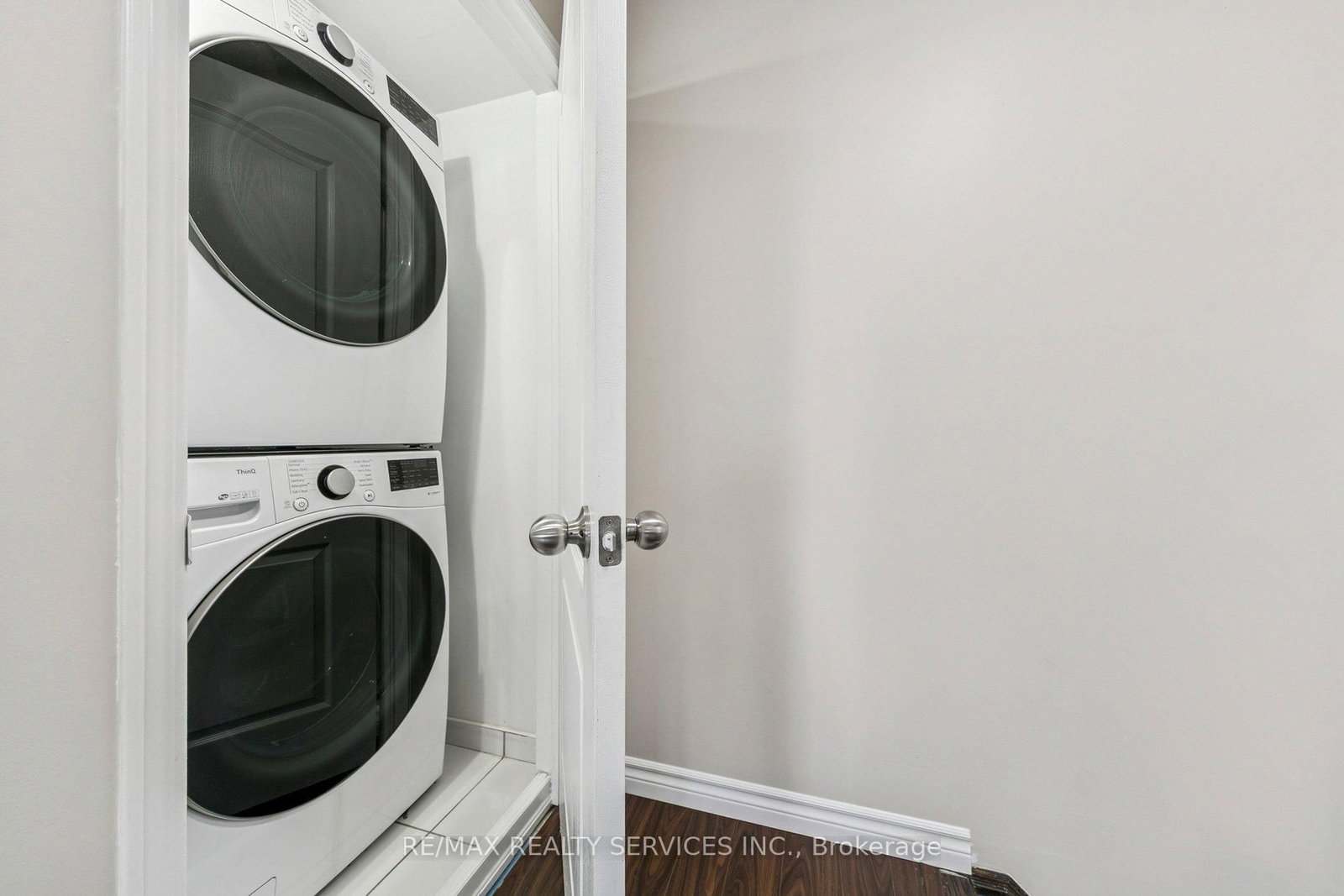 2504 Post Road, Unit 22 - Photo 17