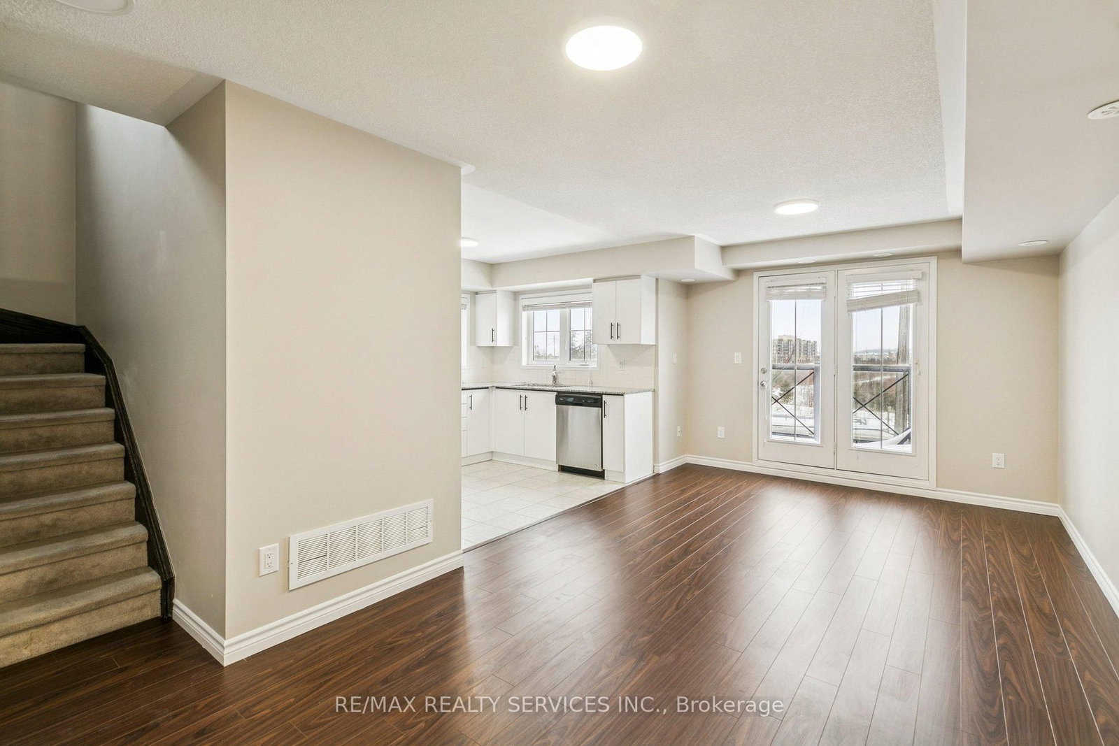 2504 Post Road, Unit 22 - Photo 3