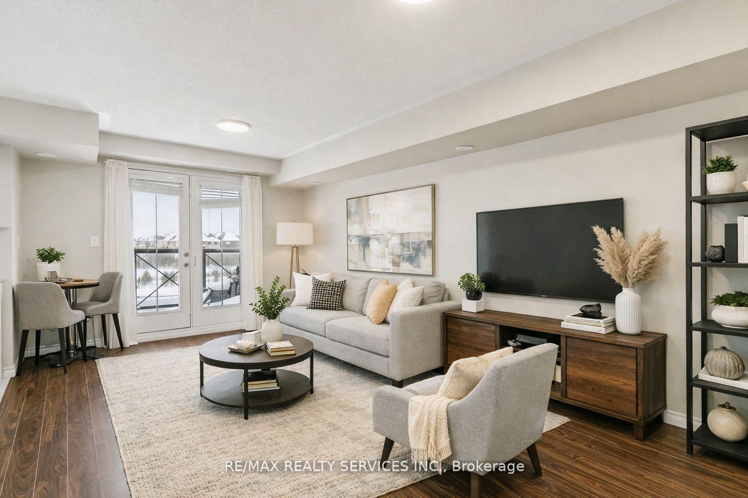 2504 Post Road, Unit 22 - Photo 4