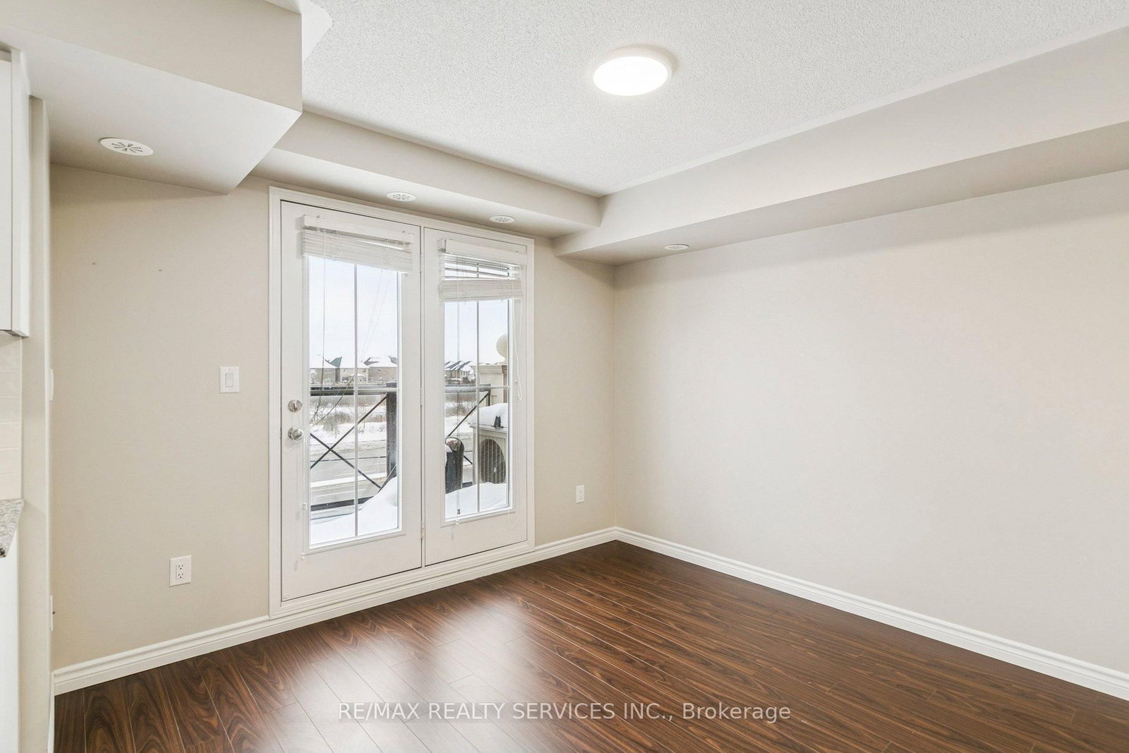 2504 Post Road, Unit 22 - Photo 5