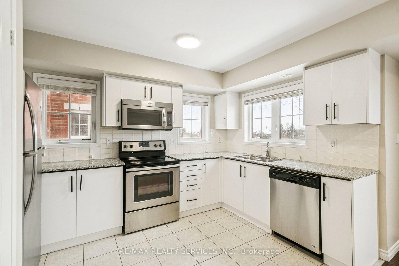 2504 Post Road, Unit 22 - Photo 6