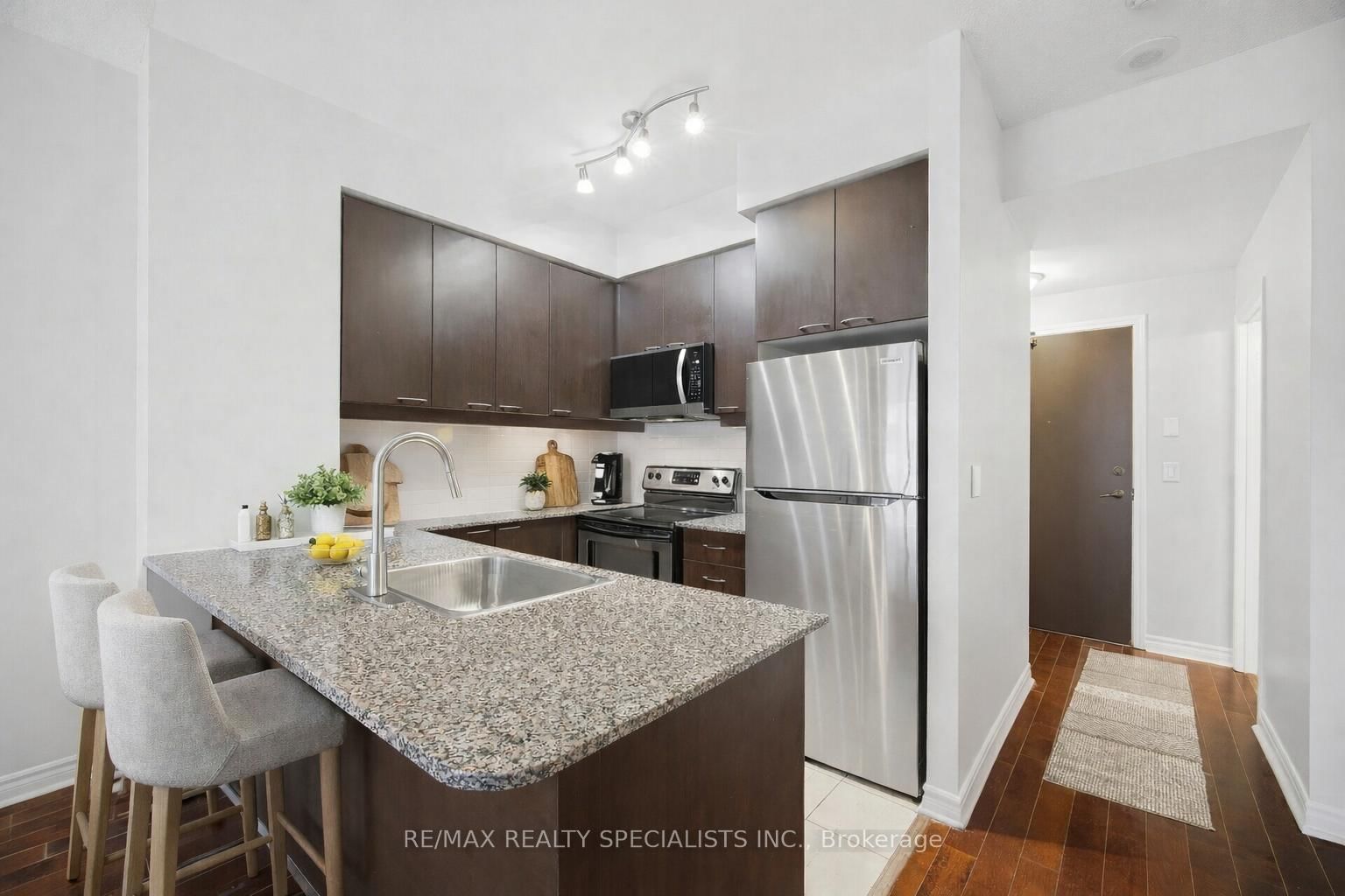 385 Prince Of Wales Drive, Unit 520 - Photo 3