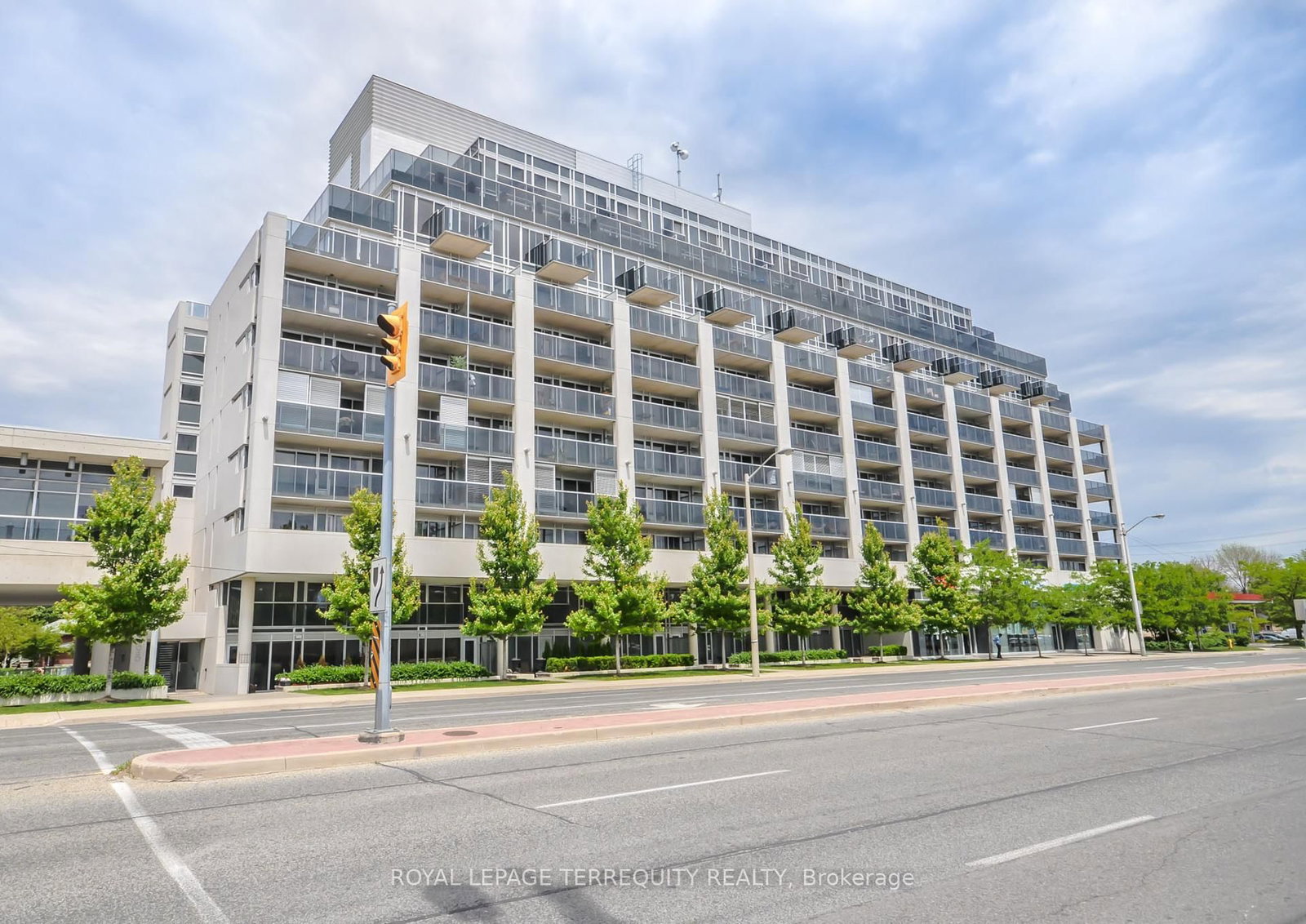 1040 The Queensway, Unit 705