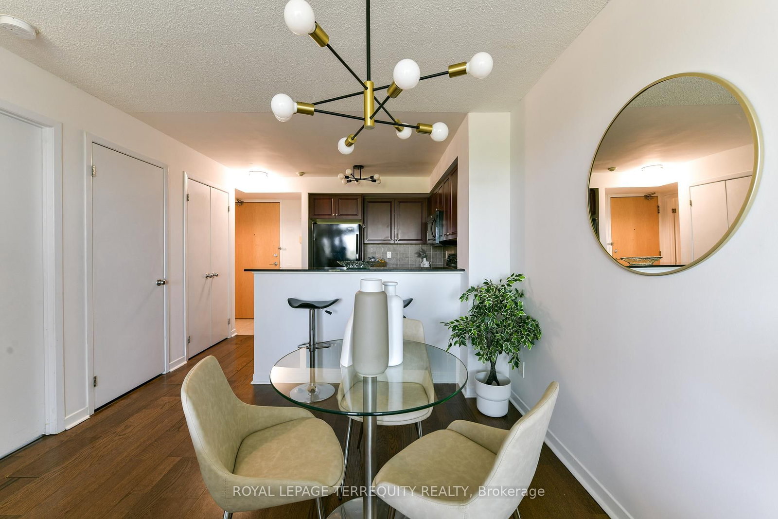 1040 The Queensway, Unit 705 - Photo 19