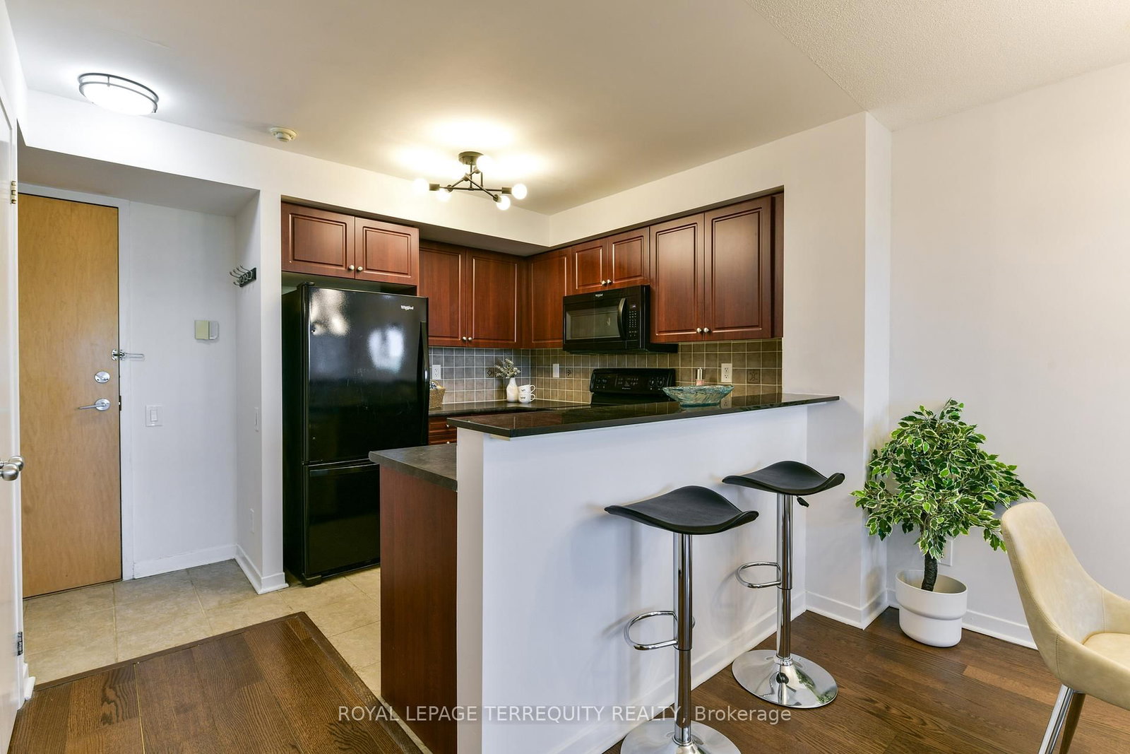 1040 The Queensway, Unit 705 - Photo 25