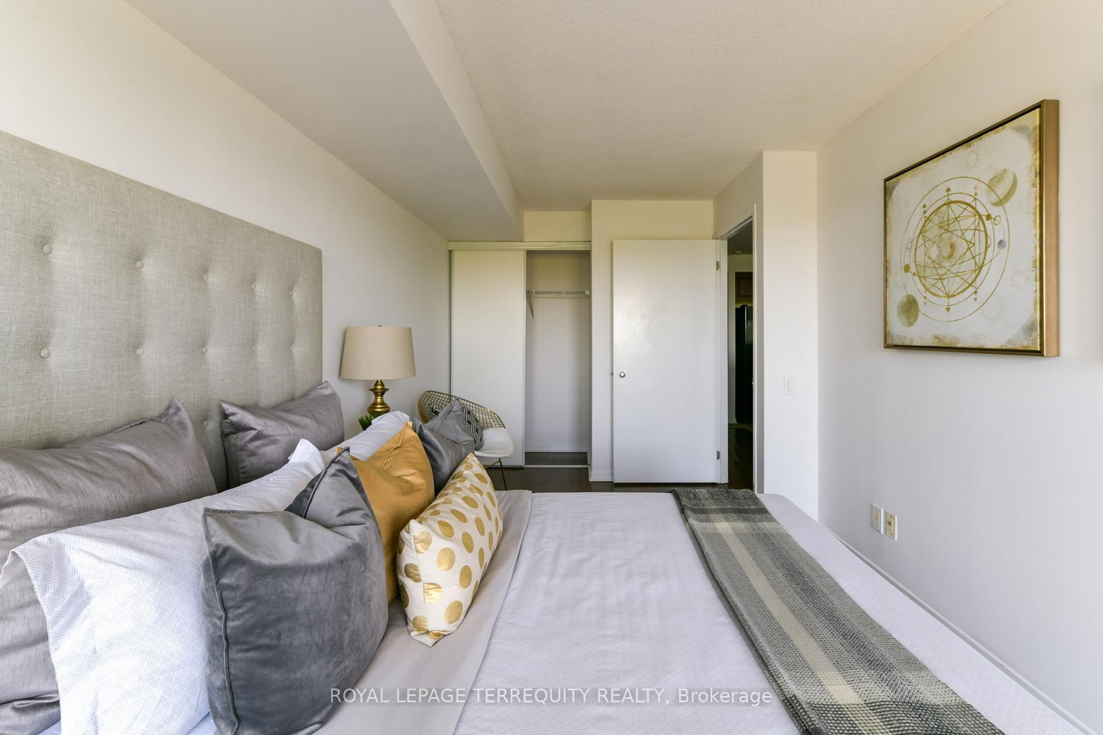 1040 The Queensway, Unit 705 - Photo 33