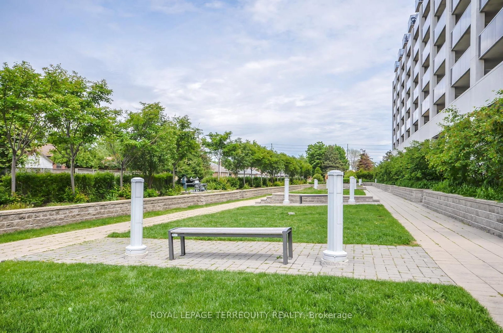 1040 The Queensway, Unit 705 - Photo 48