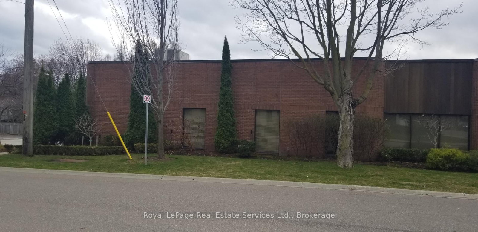 60 Lakeshore Road W, Unit 1 - Photo 5