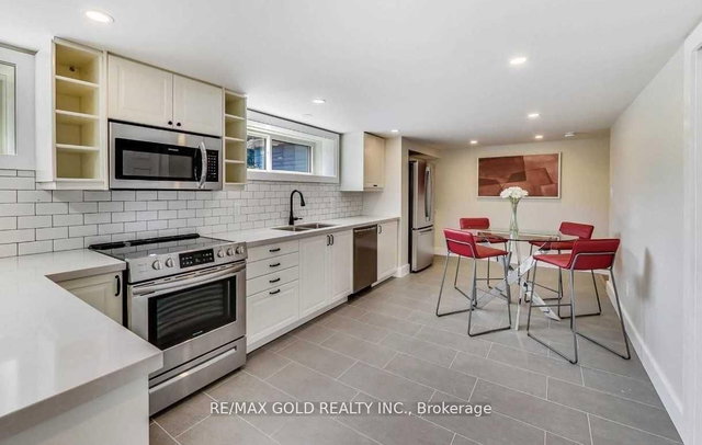 237 Weighton (Lower) Drive