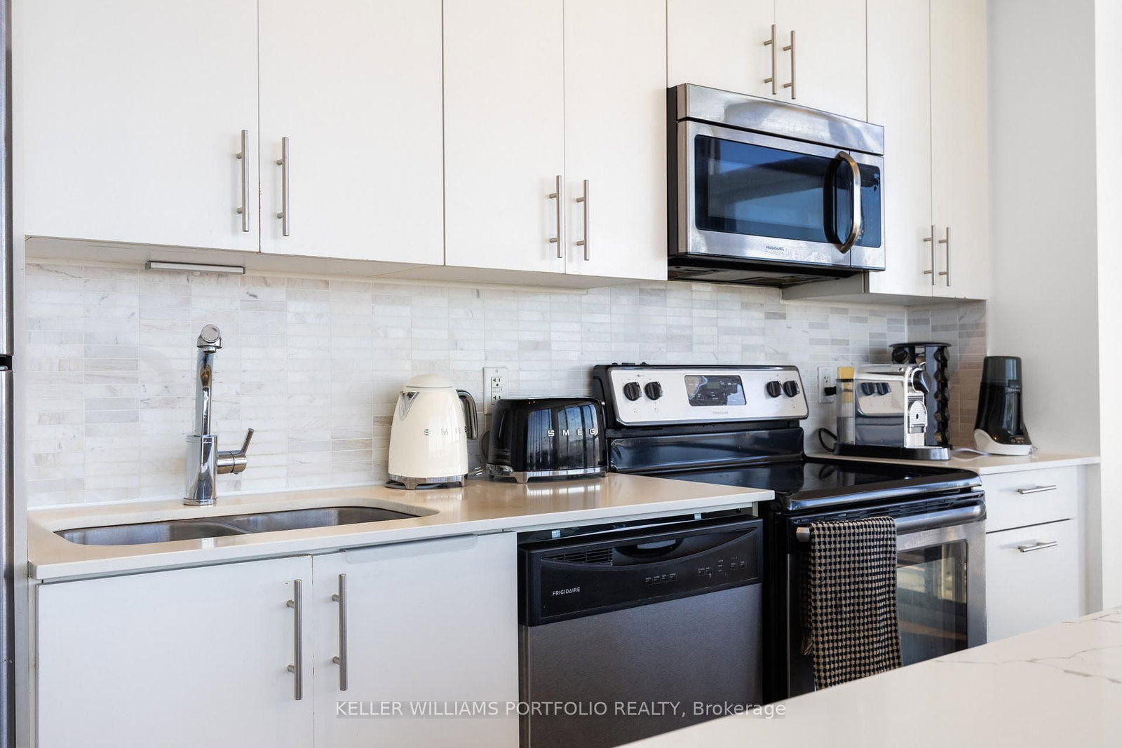 105 The Queensway Avenue, Unit 3410 - Photo 13