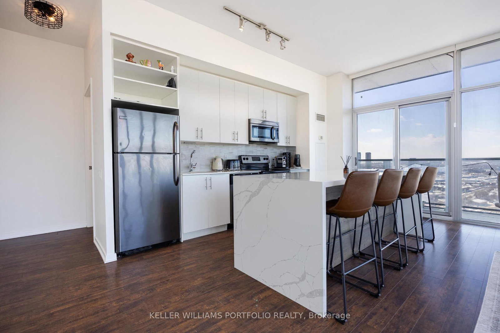 105 The Queensway Avenue, Unit 3410 - Photo 7