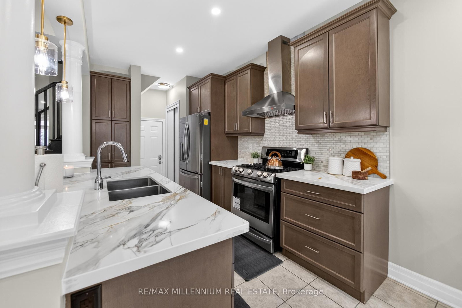 Detached House for sale at 1183 Leger Way, Milton, Ontario, L9E 1E5 - Ford - MLS: W12998046