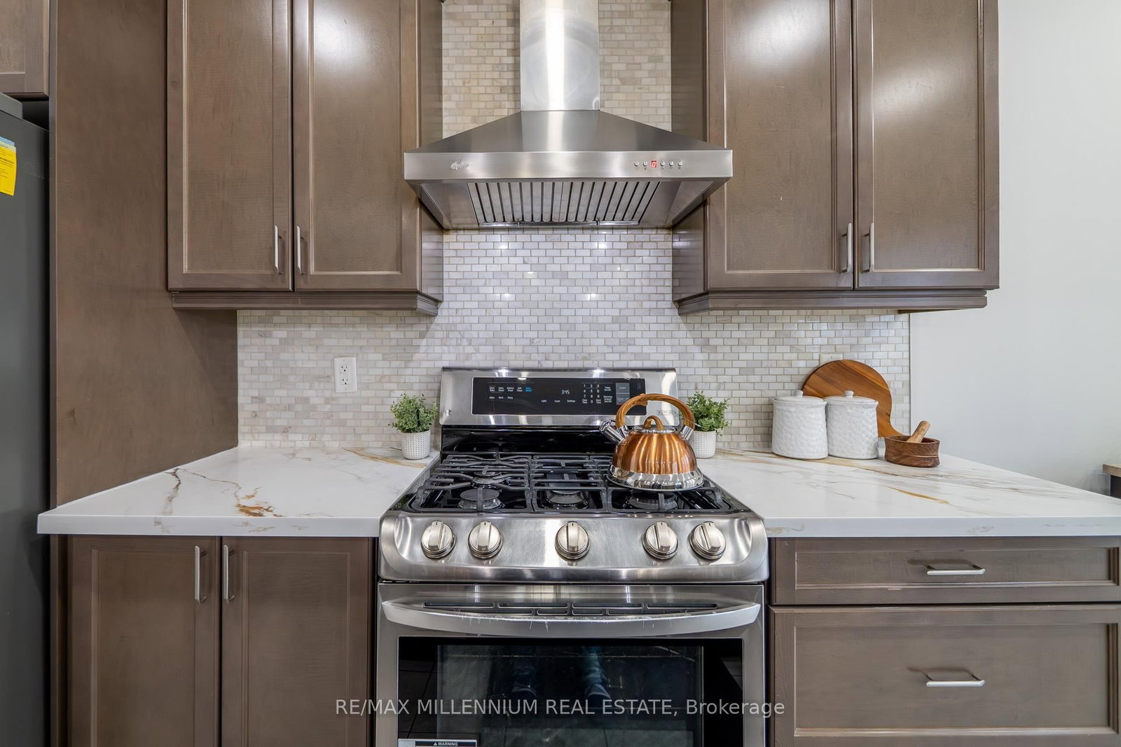 Detached House for sale at 1183 Leger Way, Milton, Ontario, L9E 1E5 - Ford - MLS: W12998046