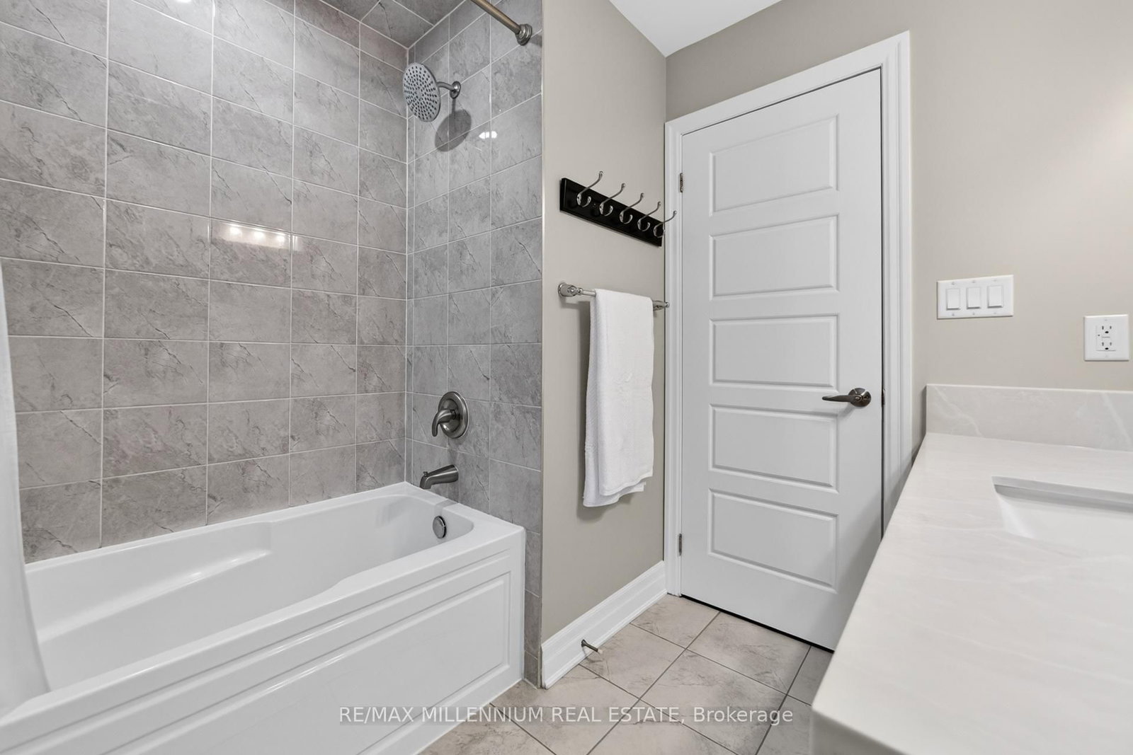 Detached House for sale at 1183 Leger Way, Milton, Ontario, L9E 1E5 - Ford - MLS: W12998046