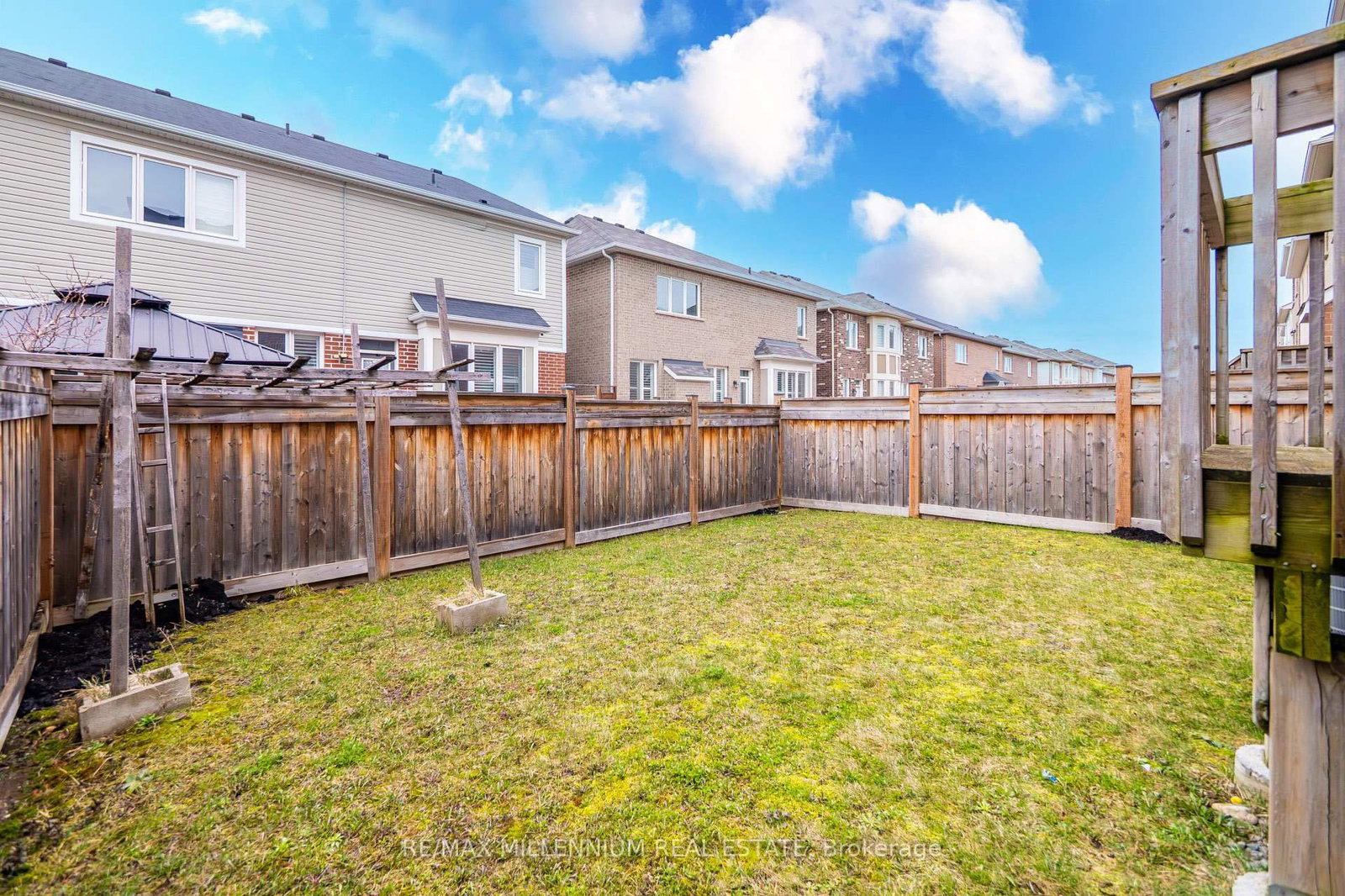 Detached House for sale at 1183 Leger Way, Milton, Ontario, L9E 1E5 - Ford - MLS: W12998046