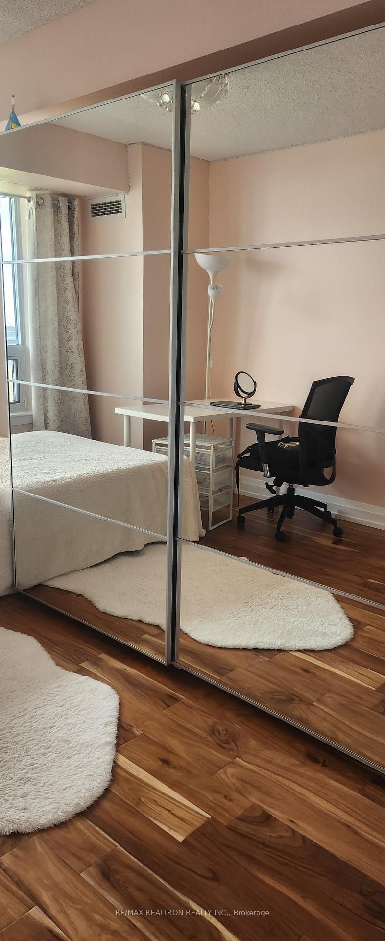 55 De Boers Drive, Unit 906 - Photo 9