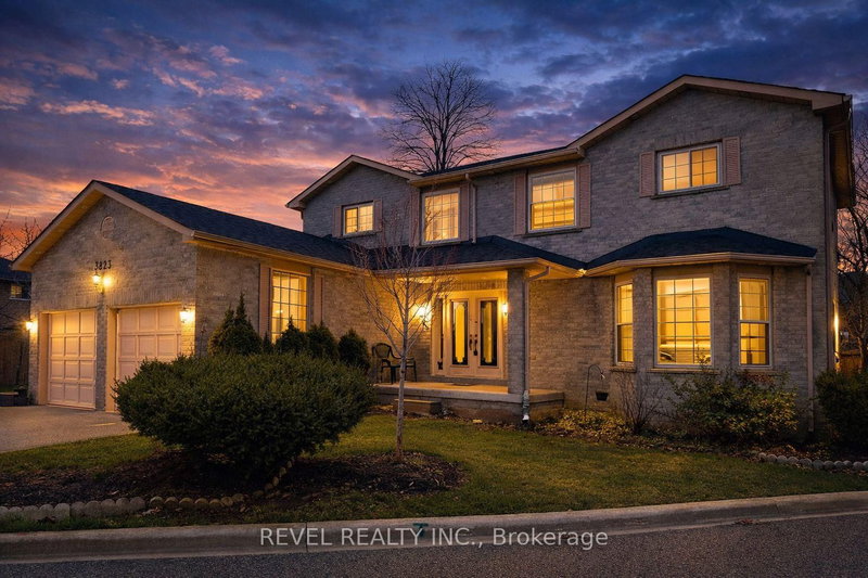 3823 Trelawny Circ, Mississauga, Ontario
