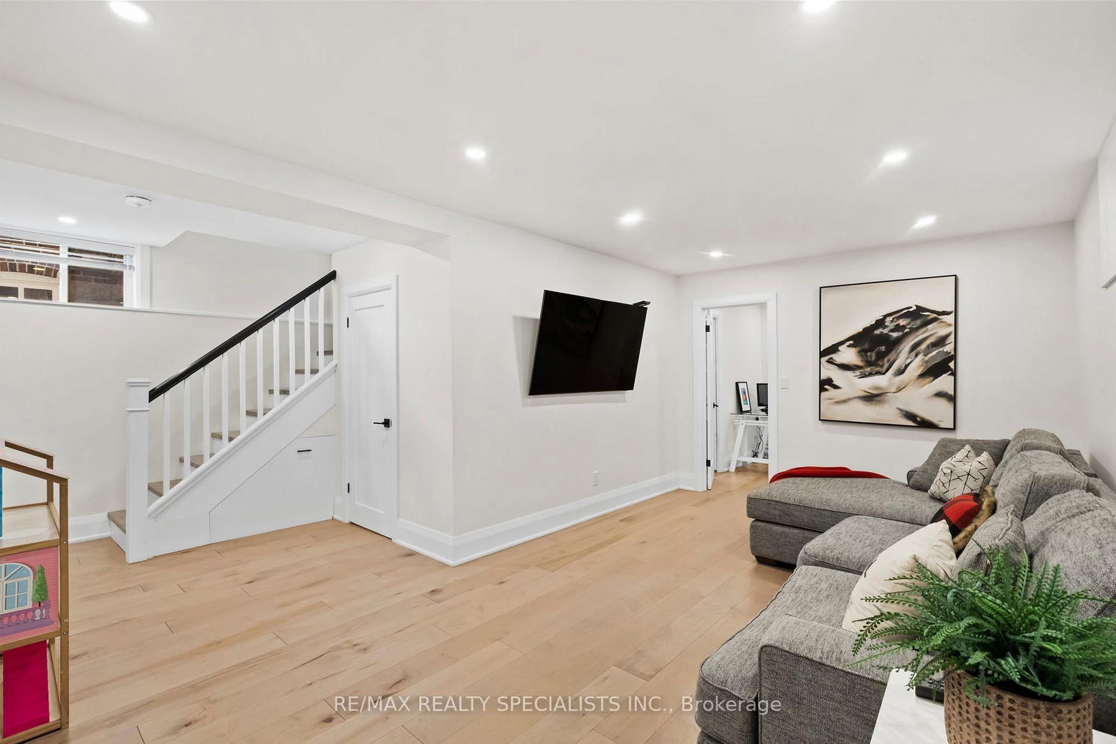 Detached House for sale at 20 George Street, Toronto, Ontario, M8V 2S2 - Mimico - MLS: W12998314