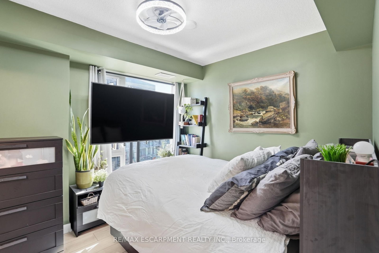 3210 Dakota Common • #A814 • Burlington, ON photo 13