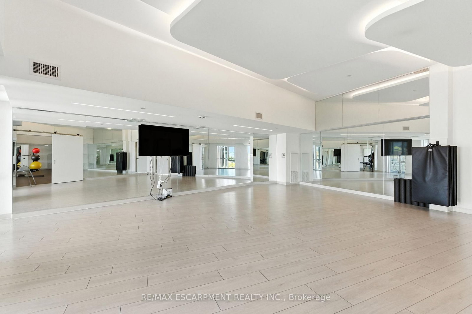 3210 Dakota Common, Unit A814 - Photo 29