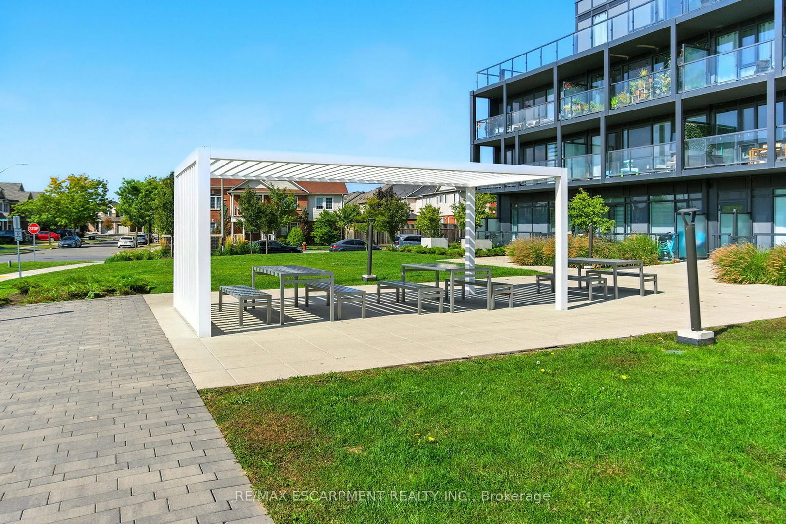 3210 Dakota Common • #A814 • Burlington, ON photo 4