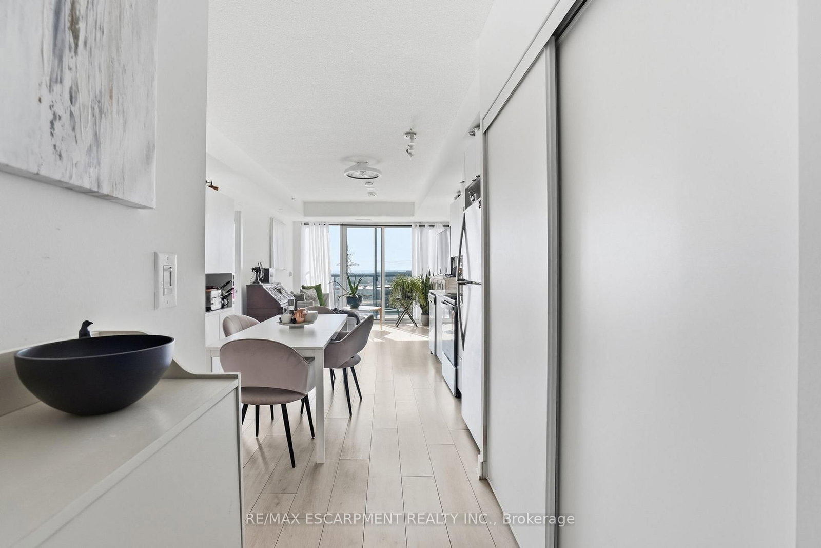 3210 Dakota Common • #A814 • Burlington, ON photo 6