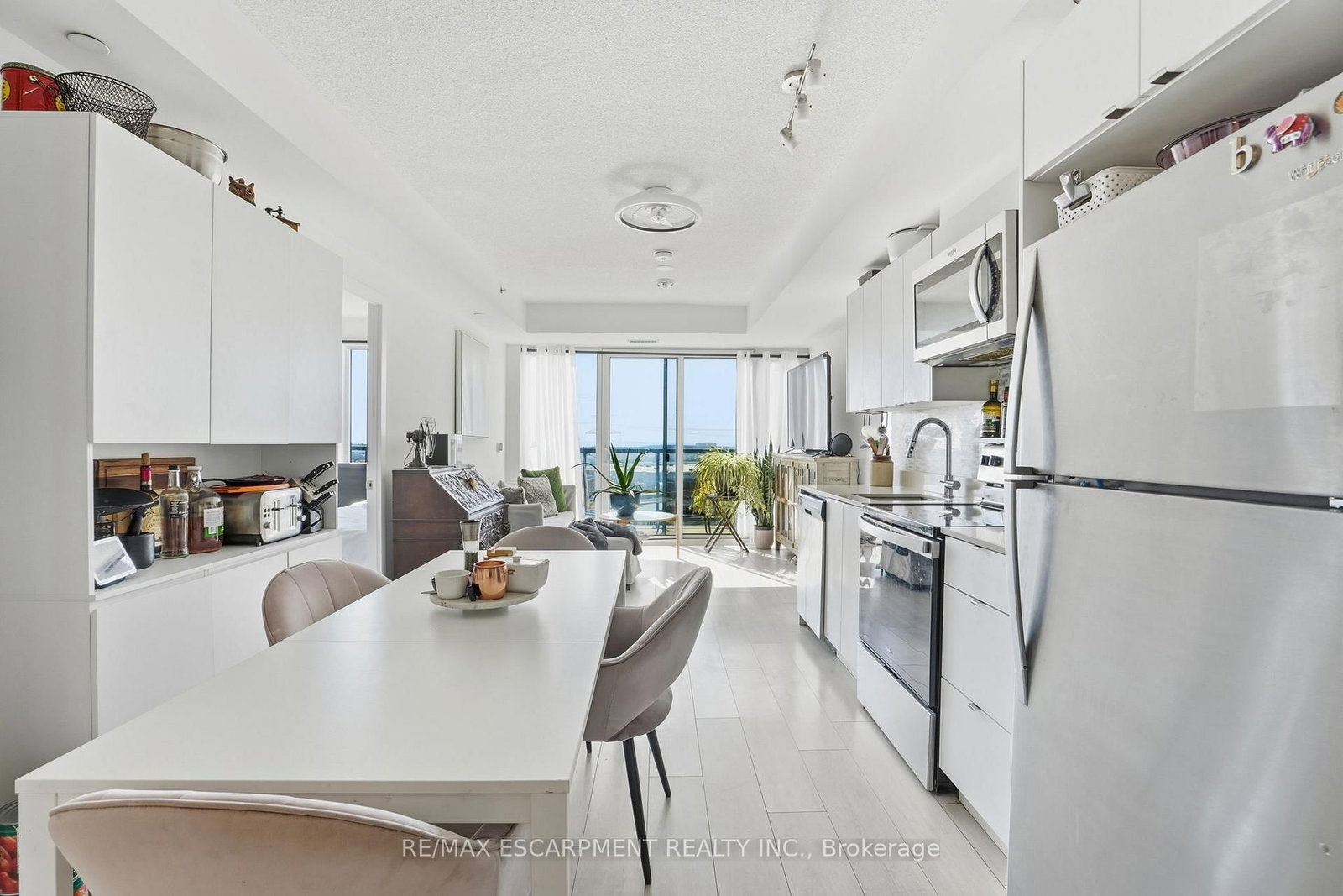 3210 Dakota Common • #A814 • Burlington, ON photo 7