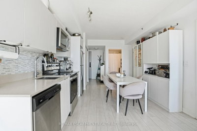 3210 Dakota Common • #A814 • Burlington, ON photo 9