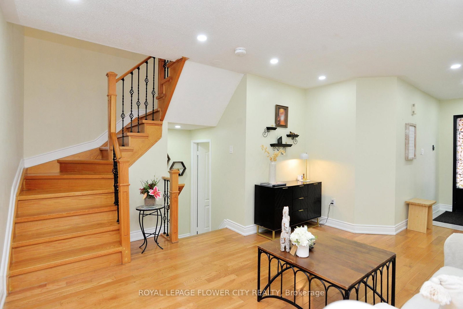 Semi-Detached House for sale at 45 Roadmaster Lane, Brampton, Ontario, L7A 3A7 - Fletcher's Meadow - MLS: W12998374