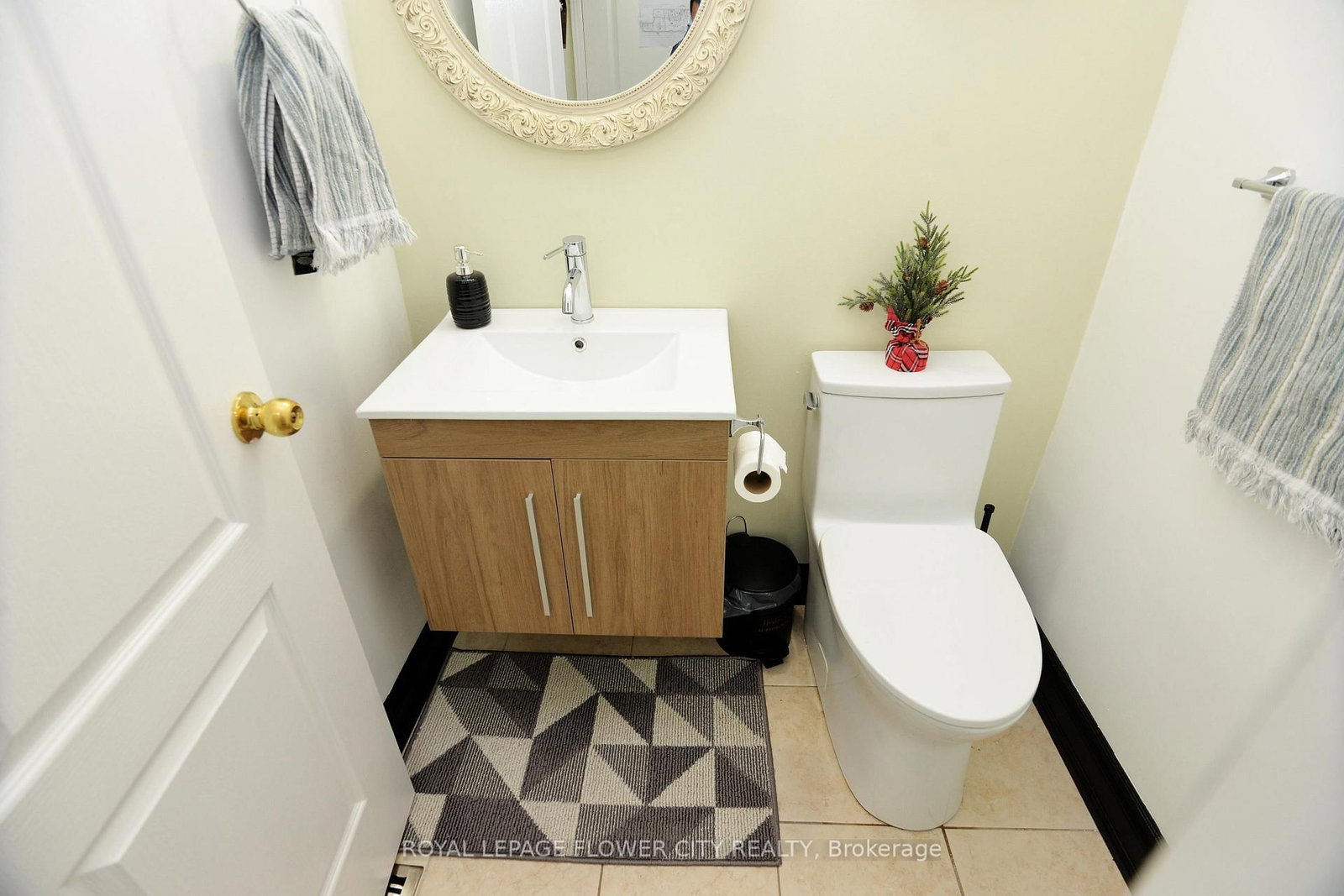 Semi-Detached House for sale at 45 Roadmaster Lane, Brampton, Ontario, L7A 3A7 - Fletcher's Meadow - MLS: W12998374