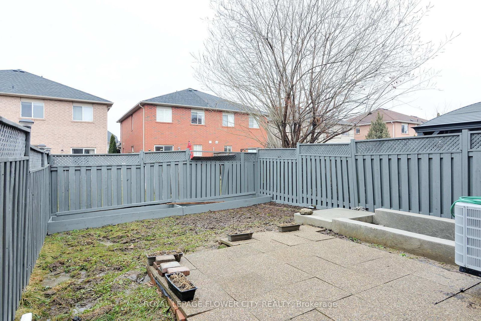 Semi-Detached House for sale at 45 Roadmaster Lane, Brampton, Ontario, L7A 3A7 - Fletcher's Meadow - MLS: W12998374