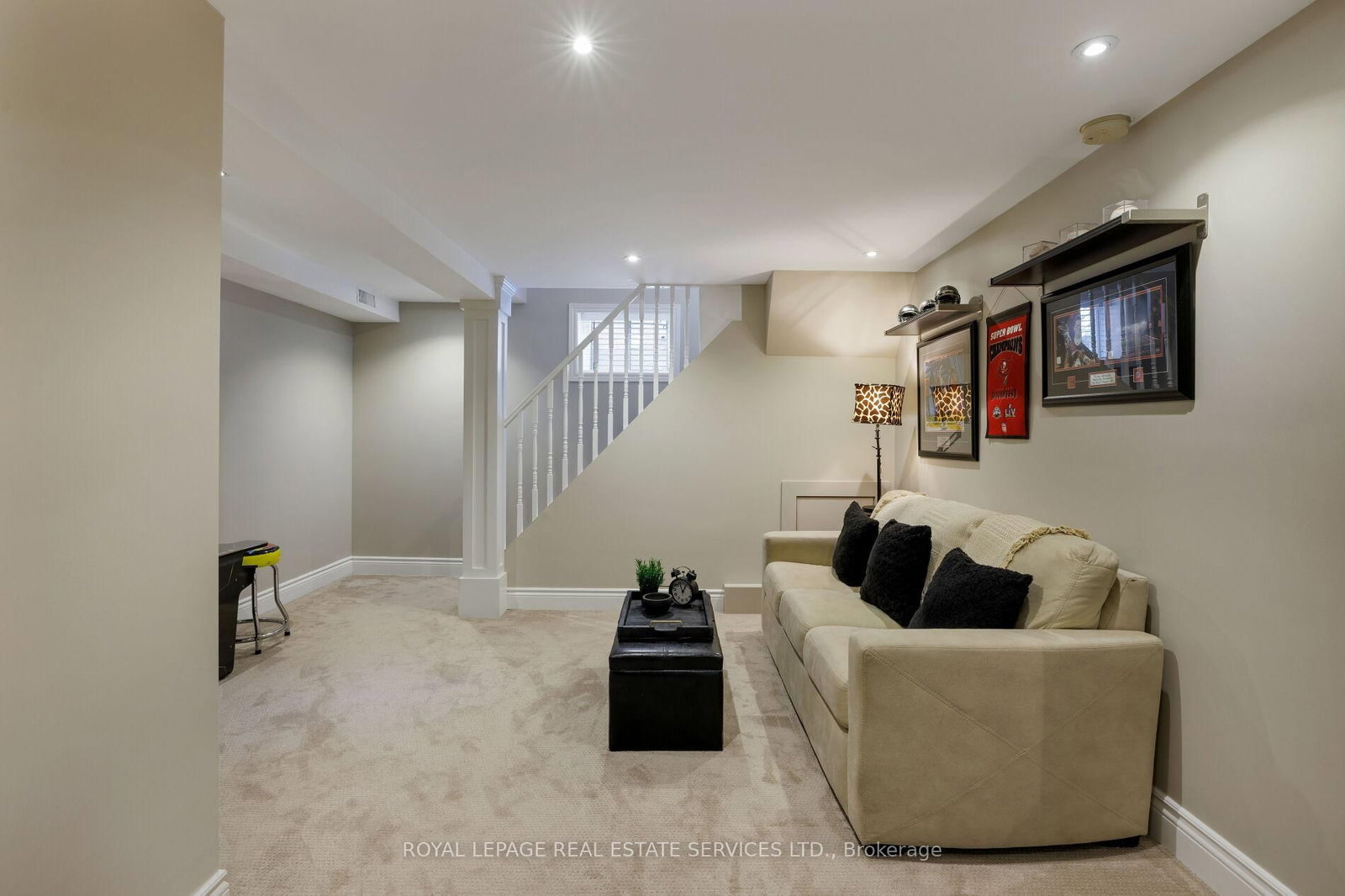 Detached House for sale at 23 Glenmanor Drive, Oakville, Ontario, L6K 2B3 - Central - MLS: W12998386