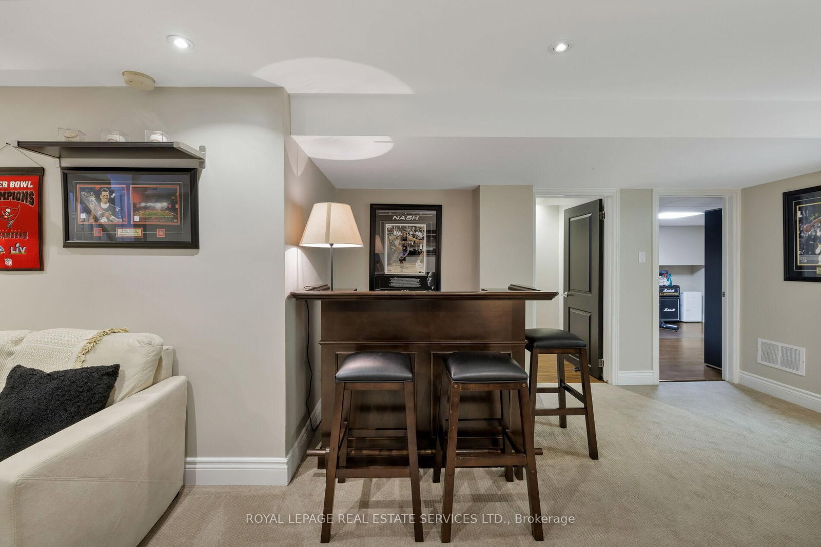 Detached House for sale at 23 Glenmanor Drive, Oakville, Ontario, L6K 2B3 - Central - MLS: W12998386