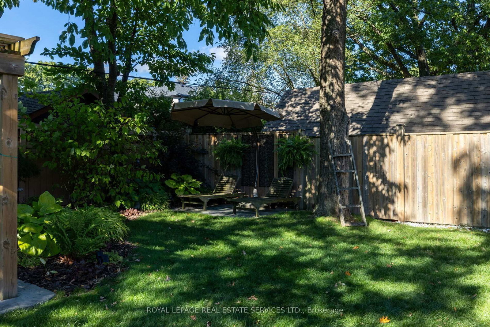 Detached House for sale at 23 Glenmanor Drive, Oakville, Ontario, L6K 2B3 - Central - MLS: W12998386