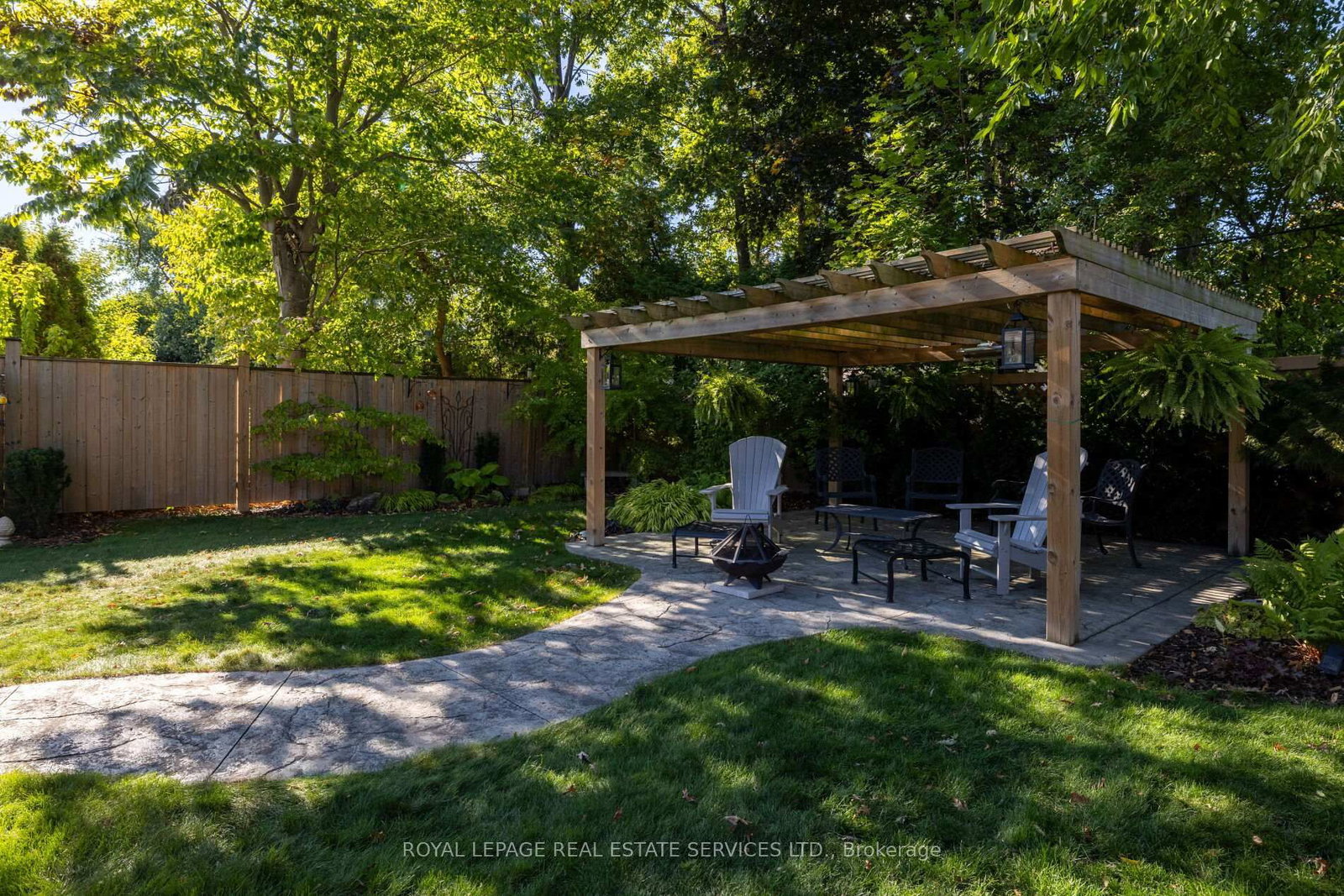 Detached House for sale at 23 Glenmanor Drive, Oakville, Ontario, L6K 2B3 - Central - MLS: W12998386