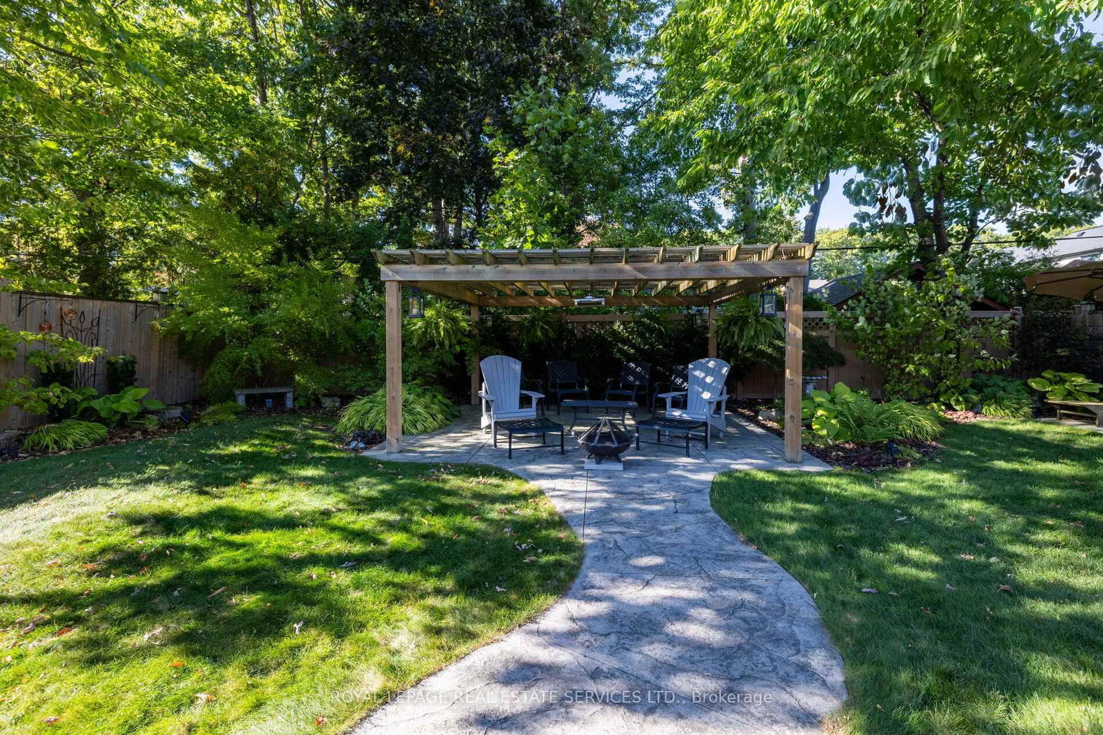 Detached House for sale at 23 Glenmanor Drive, Oakville, Ontario, L6K 2B3 - Central - MLS: W12998386