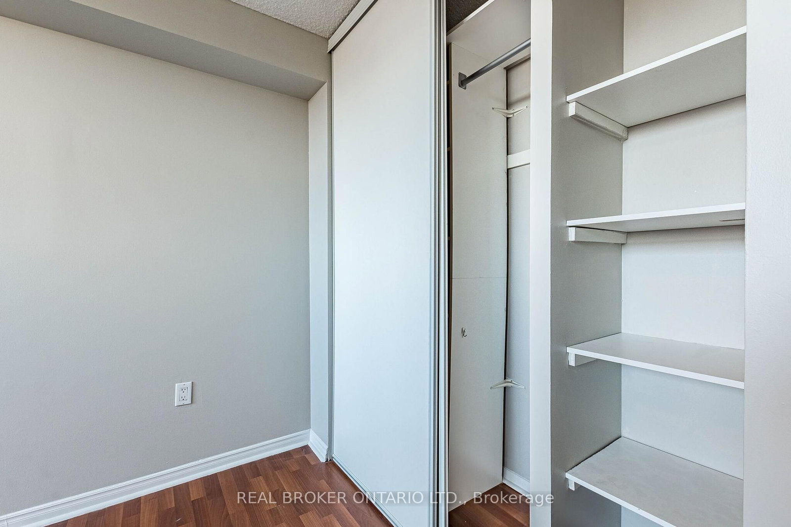 2900 Battleford Road, Unit 412 - Photo 16