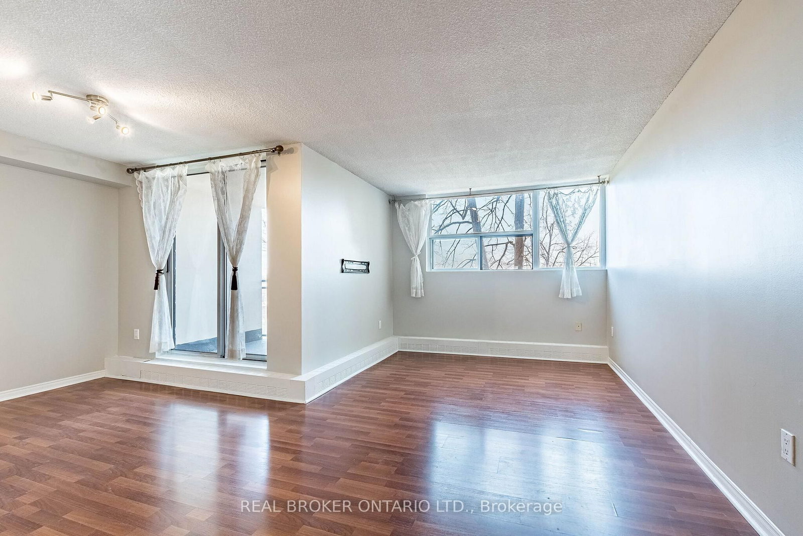 2900 Battleford Road, Unit 412 - Photo 7