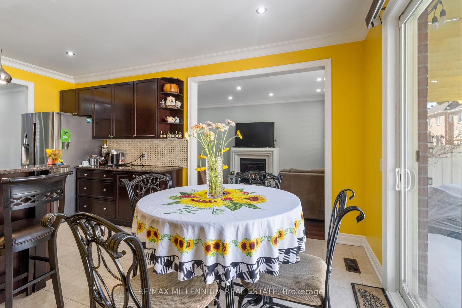 Detached House for sale at 6 Trentonian Street, Brampton, Ontario, L6R 3W2 - Sandringham-Wellington North - MLS: W12998528