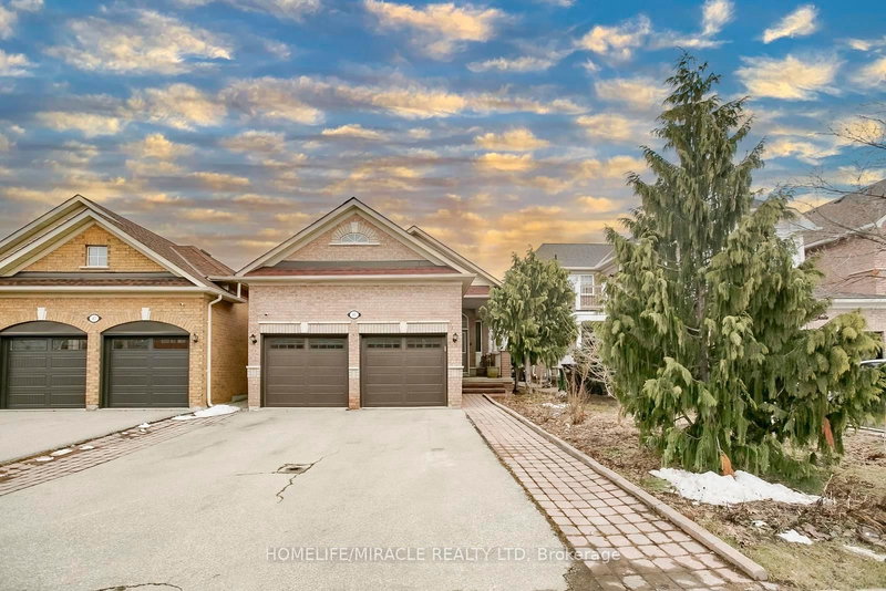 45 Vintage Gate, Brampton, L6X 5C3 | Image 2